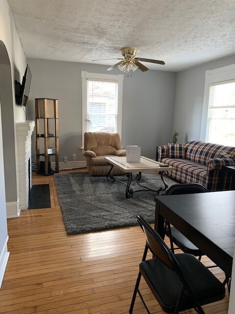 Building Photo - 504 Calhoun St NW