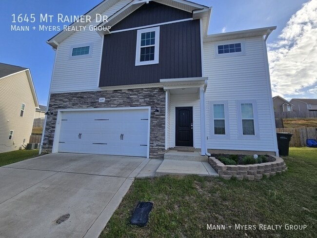 Building Photo - 1645 Mount Rainer Dr