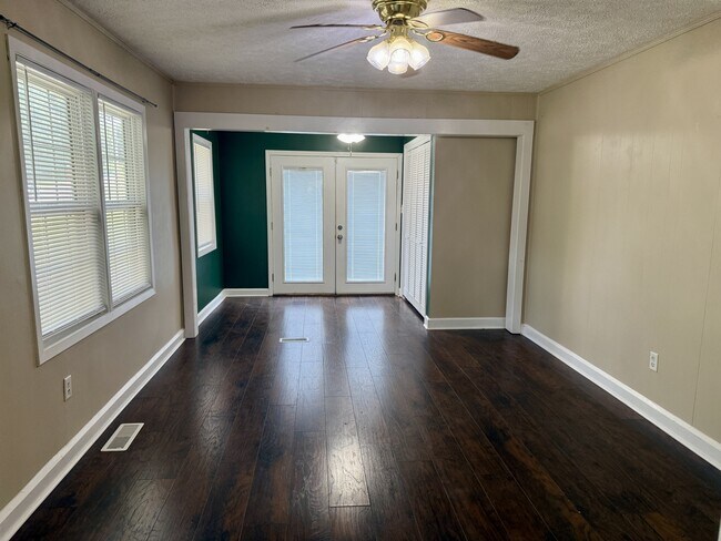 Building Photo - 1606 Tuckaleechee Pike