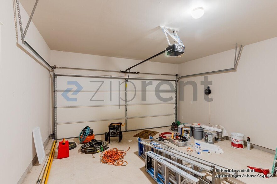 Building Photo - 16121 Remington Reserve Way