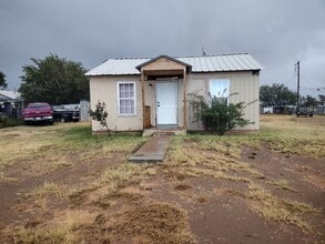 Building Photo - 506 S 4th St