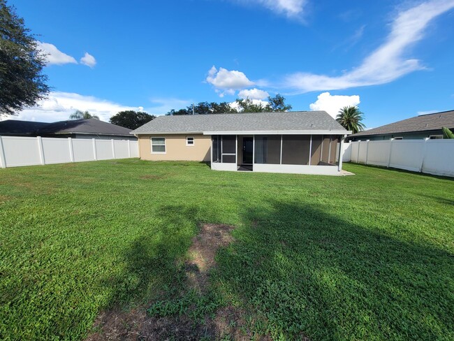 Building Photo - Rental - 2 bedroom