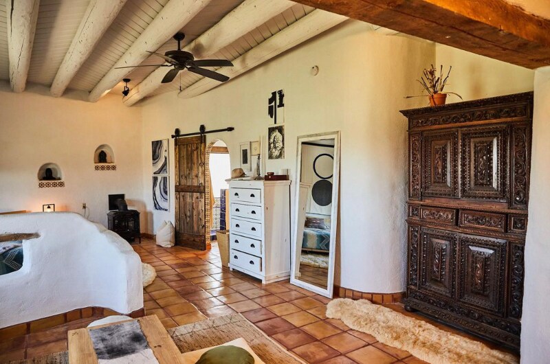 Building Photo - 68 Martinez Rd