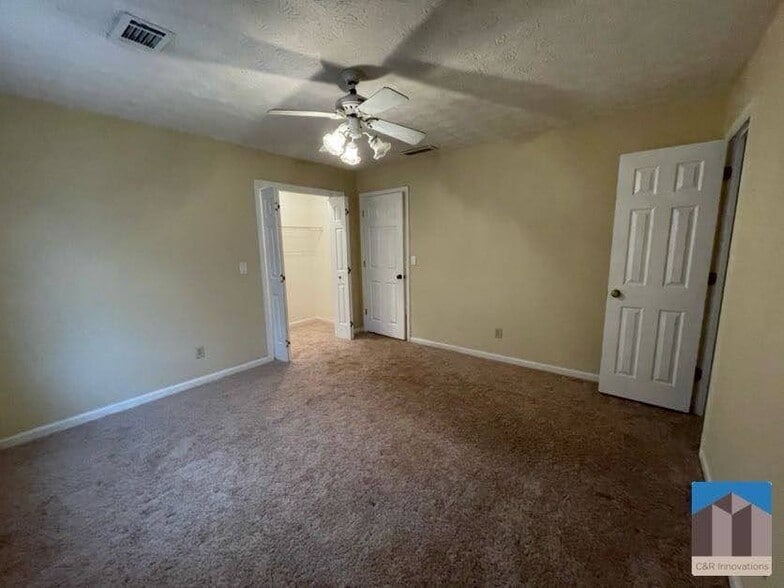 Building Photo - 2273 Windland Dr