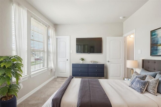 Building Photo - 29446 Westhope Dr