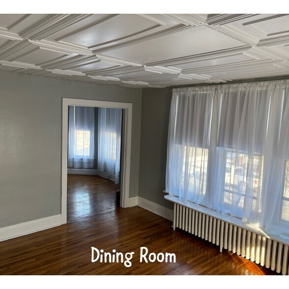 Dining room 14’-12’ - 3533 Brisban St