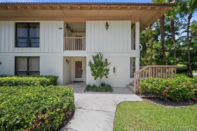 Building Photo - 221 Brackenwood Terrace