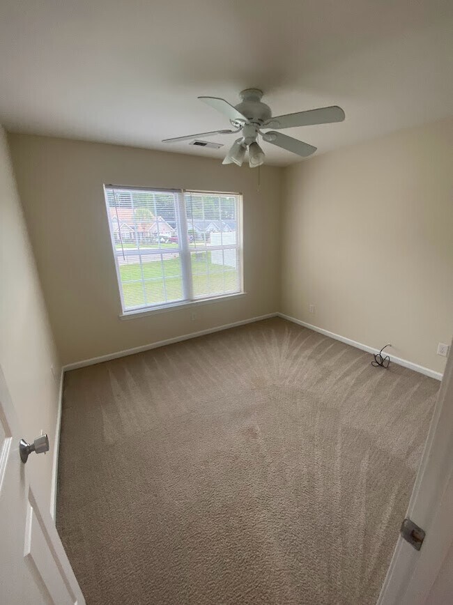 Building Photo - 181 Point Break Dr