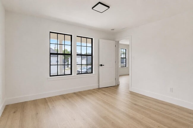Building Photo - 960 Blythe St