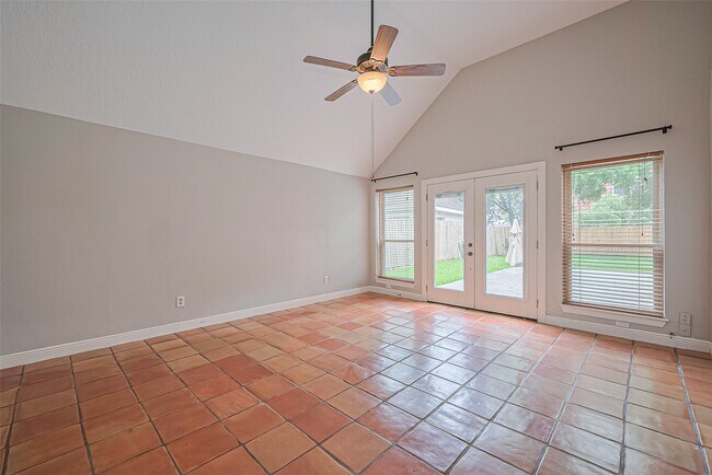Building Photo - 3406 Mesquite Dr