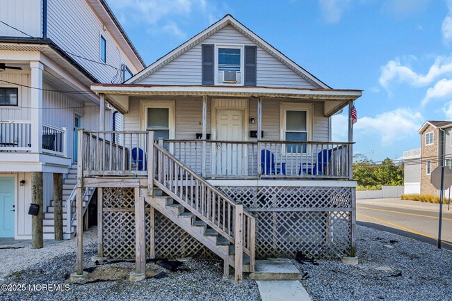 Primary Photo - 549 Brielle Rd