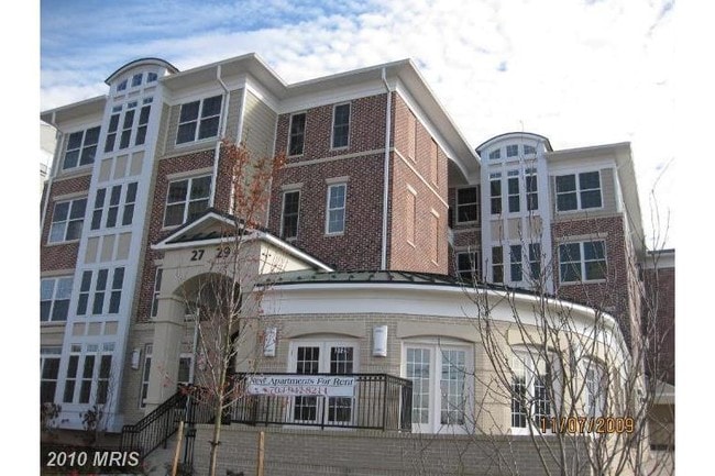 Building Photo - 2729 Gallows Rd