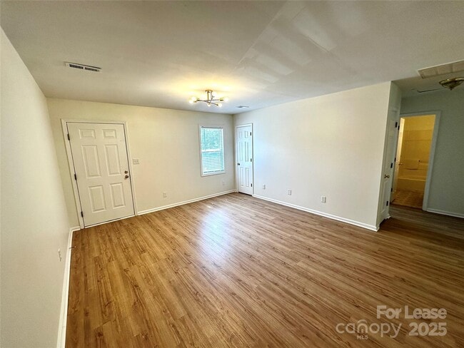Building Photo - 5591 Wrenn Dr