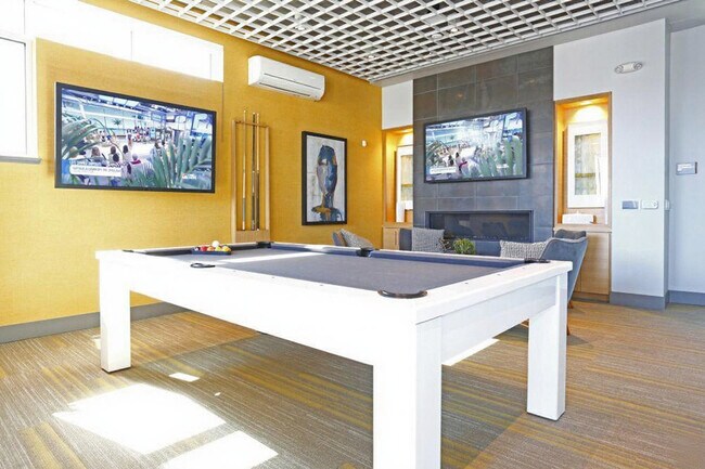 Building Photo - 3645 Haven Ave