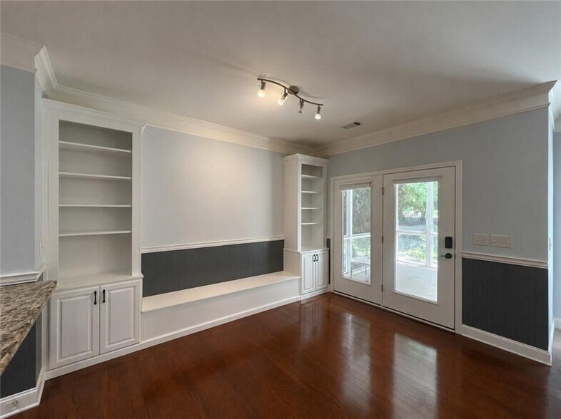 Building Photo - 2394 Delamore Chase