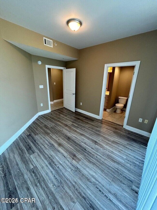 Building Photo - 6422 US-98
