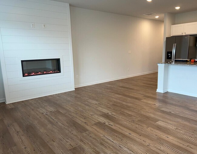 Building Photo - 108 Founders Dr