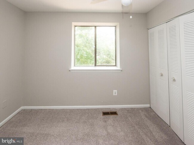 Building Photo - 515 Aspen Dr