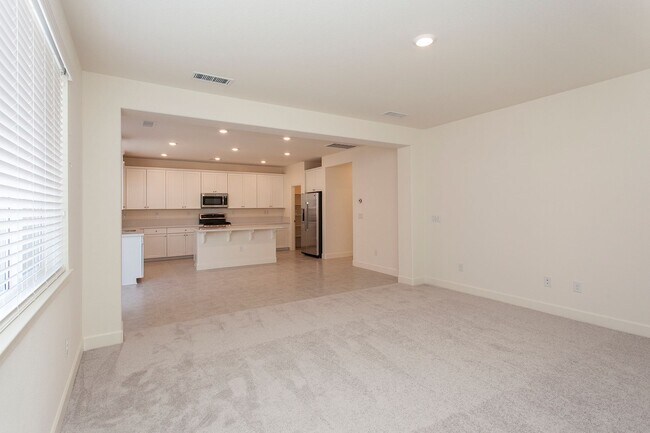 Building Photo - 6049 Red Sun Dr
