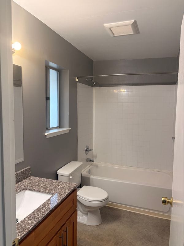 Building Photo - 407 Maple St