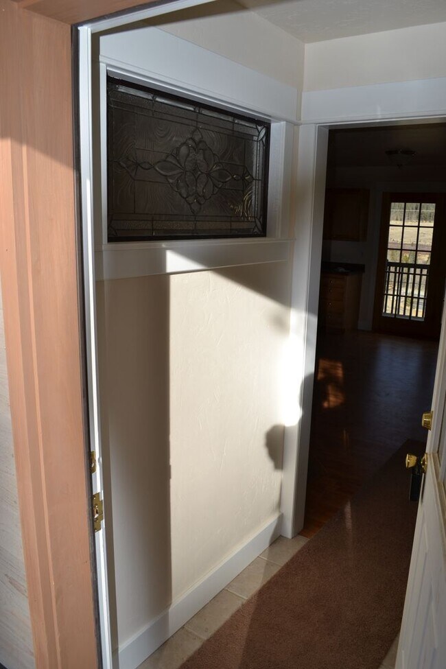 Building Photo - Oak Street Duplex