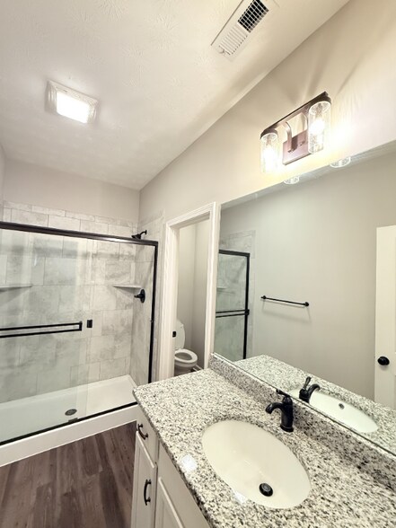 Primary Photo - 3921 Bird Song Way