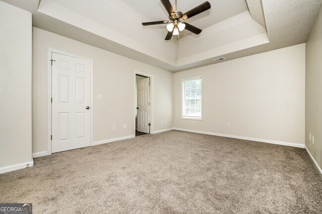 Building Photo - 40 Berkshire Run