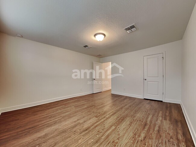 Building Photo - 567 Tumbled Stone Way