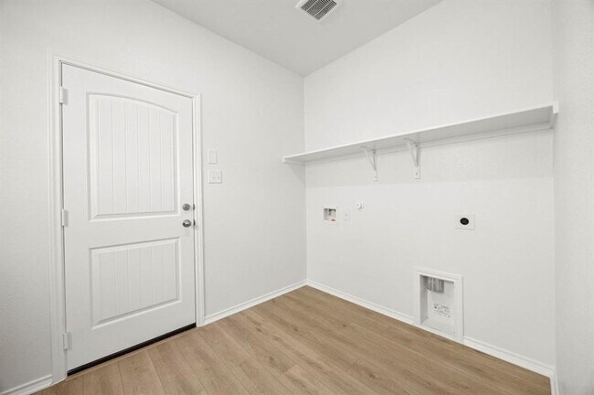 Building Photo - 3720 Cerino Ln
