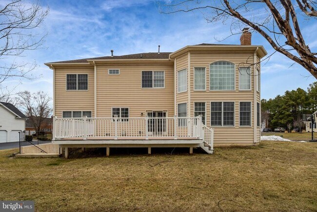 Building Photo - 15053 Doral Pl