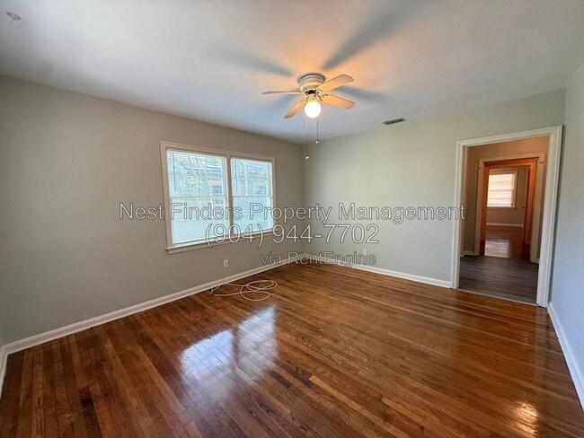 Building Photo - 3553 Oak St