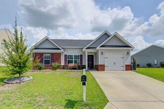 Building Photo - 3 bedroom 2 bath home for rent!