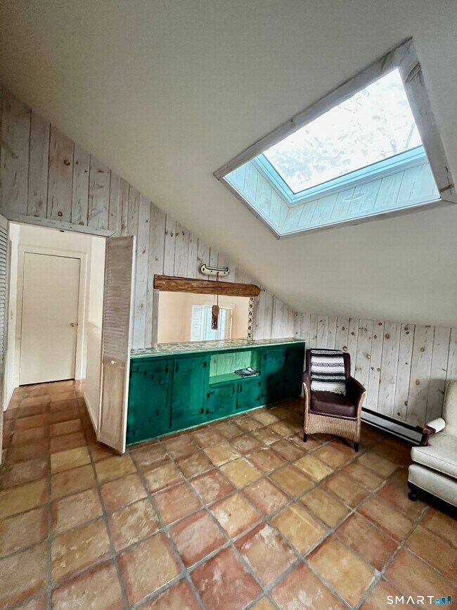 Building Photo - 290 Cliffside Dr