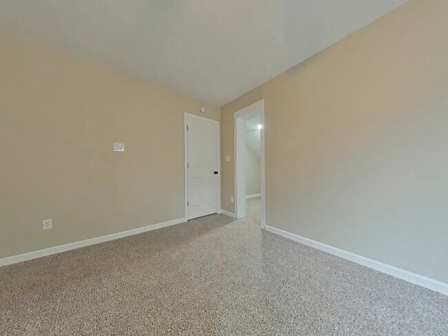 Building Photo - 6449 Kelmscot Ct