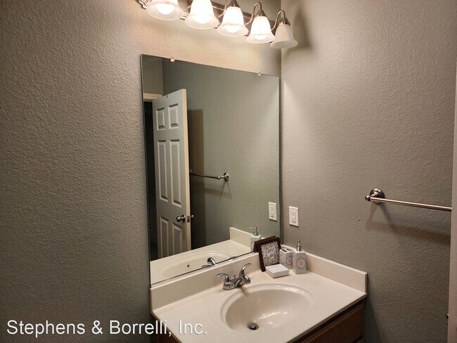 Building Photo - 3 br, 2 bath House - 308 Strands Court