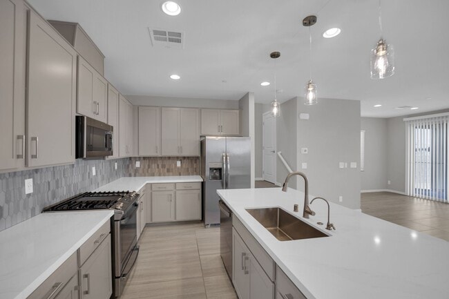 Building Photo - 4bedroom home in Summerlin