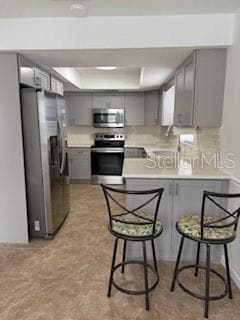 Building Photo - 1701 Avoca Dr