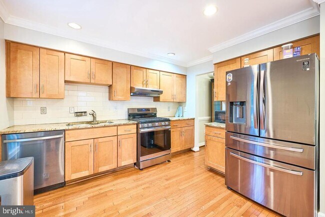 Building Photo - 4235 Sleepy Lake Dr