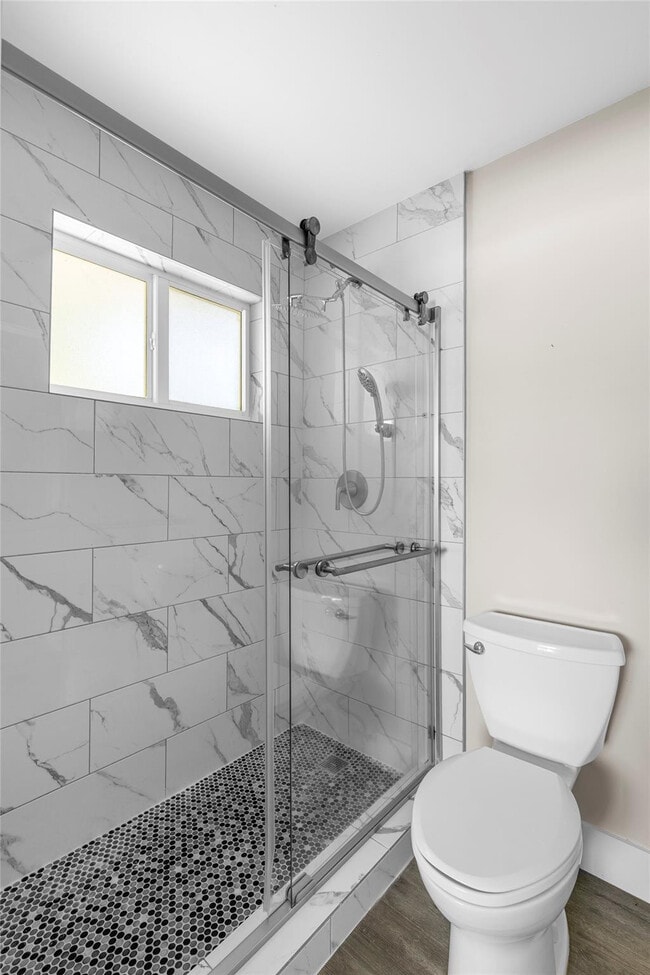 Building Photo - 2182 NE 5th Cir