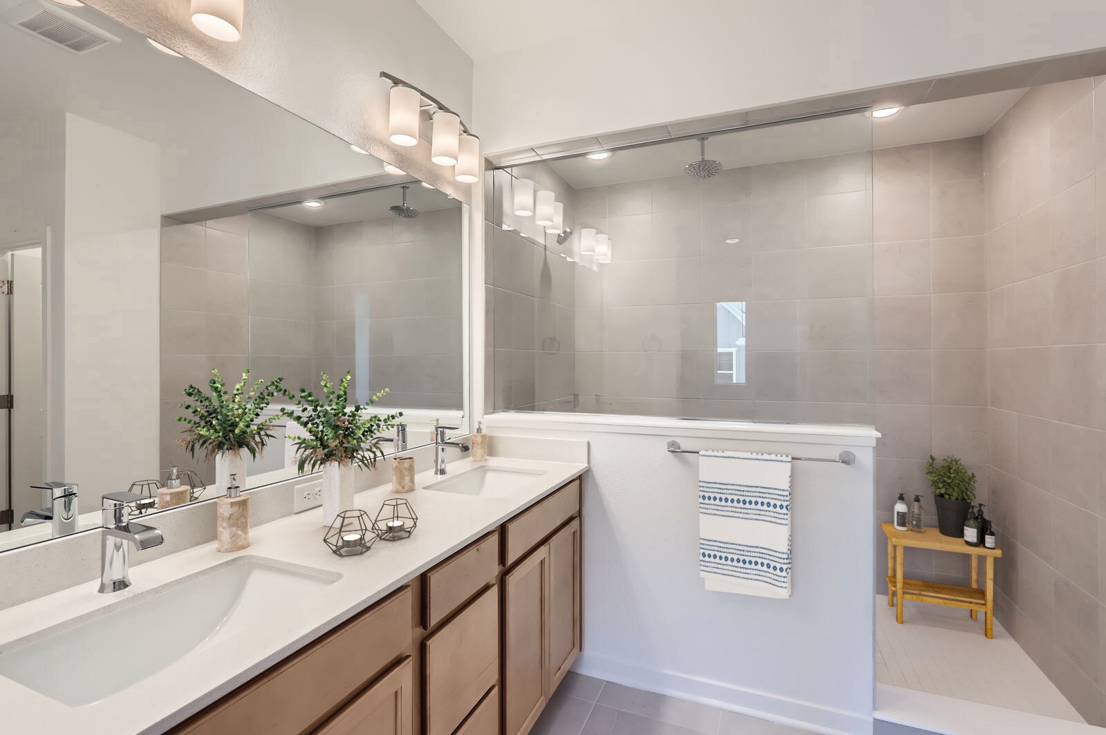 Building Photo - 6348 Deerfoot Dr