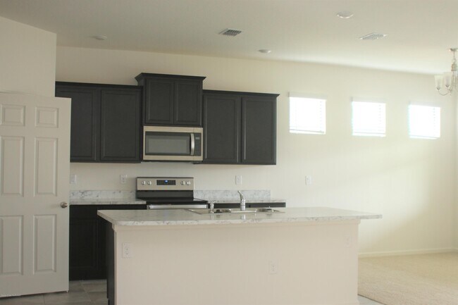 Building Photo - 4437 Magenta Isles Dr