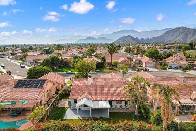 Building Photo - 44260 Villeta Dr