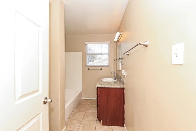 Building Photo - 6951 Malibu Dr