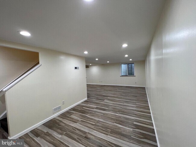 Building Photo - 7509 Cove Point Way