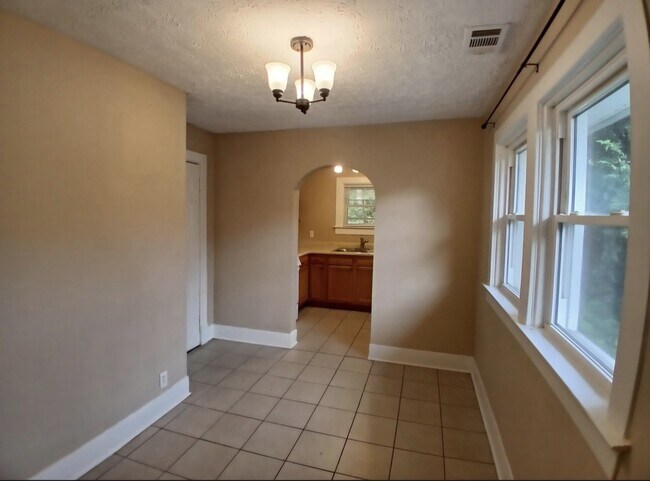 Building Photo - 103 N 38th St