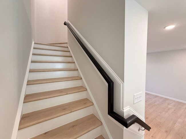 Building Photo - 2459 Englemann Dr