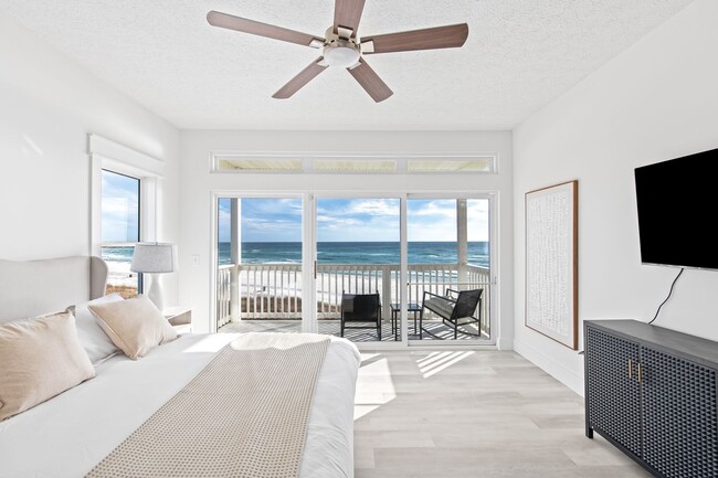 Building Photo - Newly Renovated Beach Front Four Bedroom Home