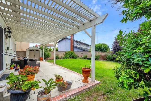 Building Photo - 24501 Cadiz Dr