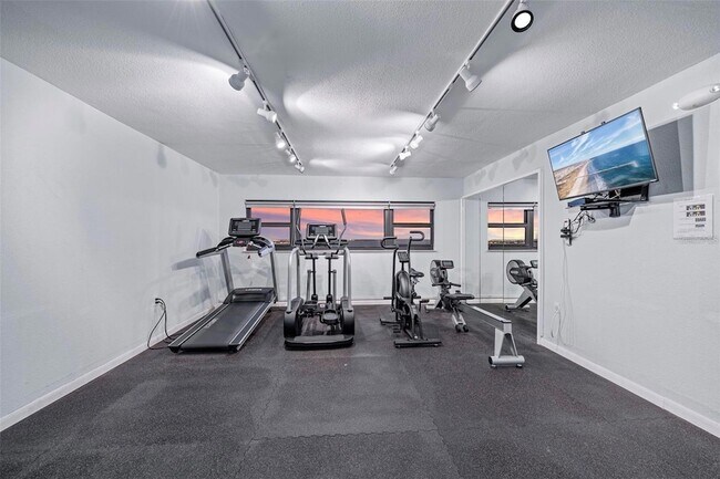 Building Photo - 4141 Bayshore Blvd