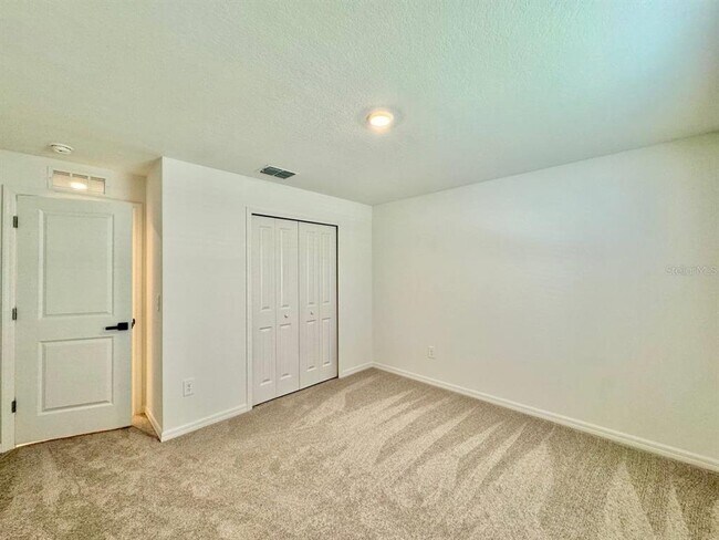 Building Photo - 10275 Purple Leaf Ct
